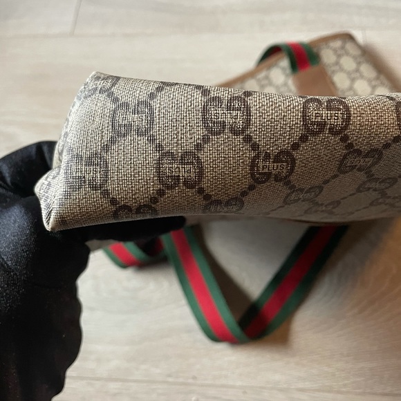 Gucci Plus Tote Bag - Picture 14 of 16